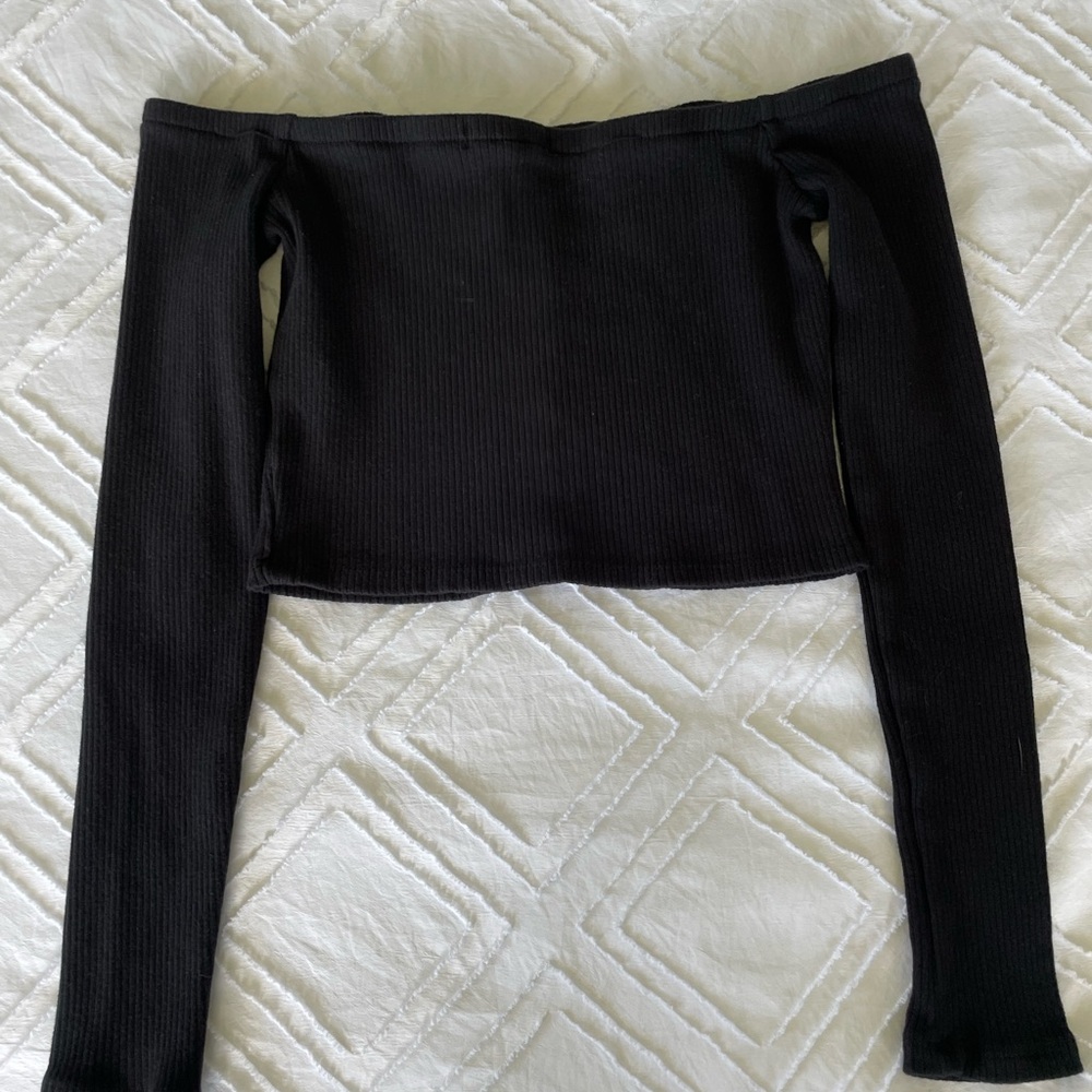 Kendall & Kylie Off The Shoulder Crop Top - Picture 3 of 4